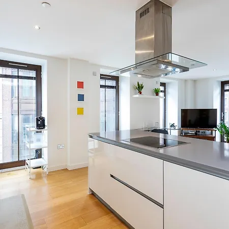 Serene Cityscape - 2Br Luxury Westminster Apartment Лондон Экстерьер фото